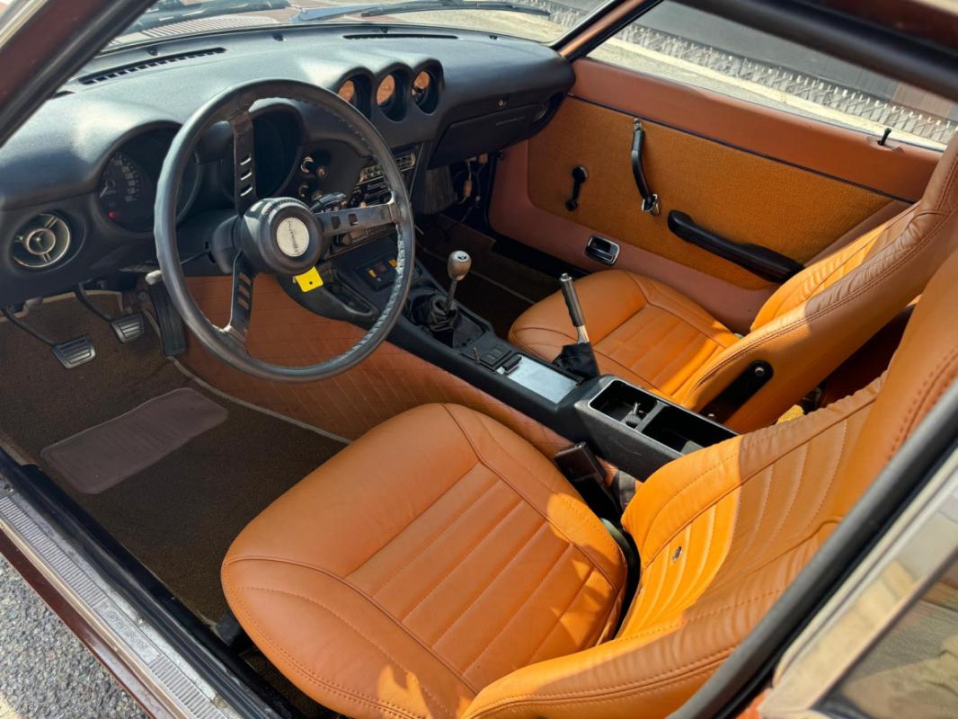 Datsun 240 z - 2.4 150ch marron 1973
