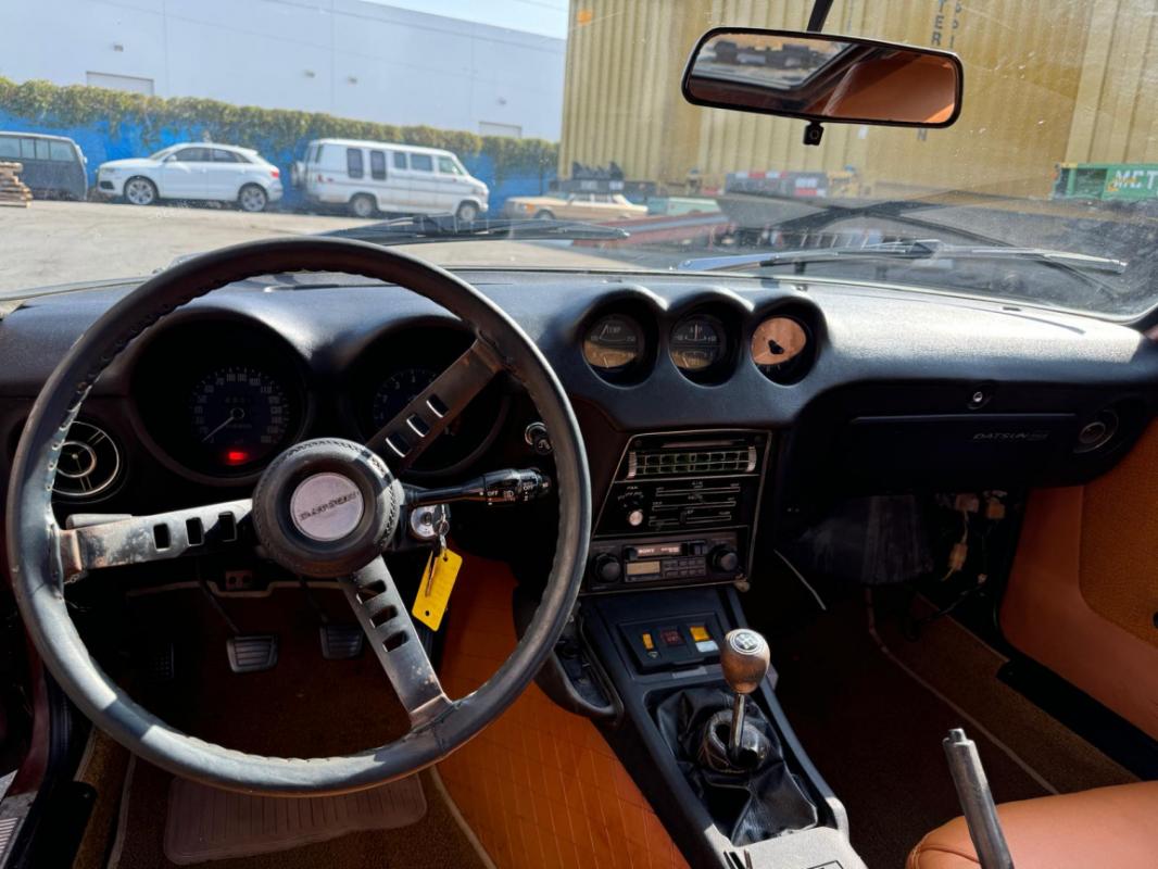 Datsun 240 z - 2.4 150ch marron 1973
